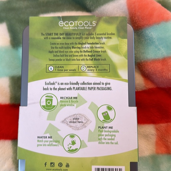 Ecotools Start the Day Beautifully Brush Set - Picture 3 of 5